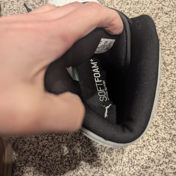 Boys Puma Sneakers - Picture 4 of 5